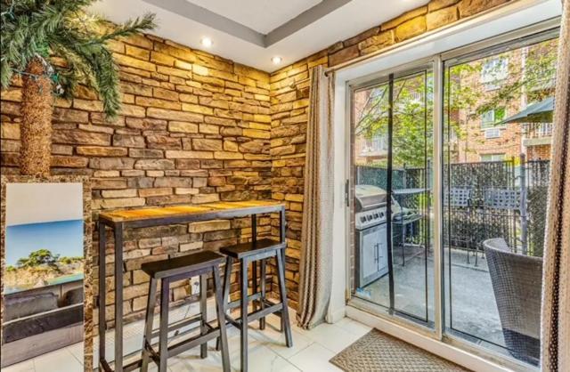 Brooklyn Spacious Space With Private Entrance, Bathroom, & Backyard - Full-Kitchen New York Eksteriør billede