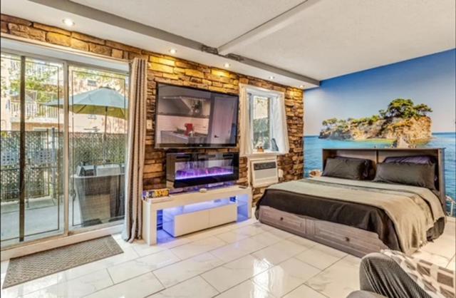 Brooklyn Spacious Space With Private Entrance, Bathroom, & Backyard - Full-Kitchen New York Eksteriør billede